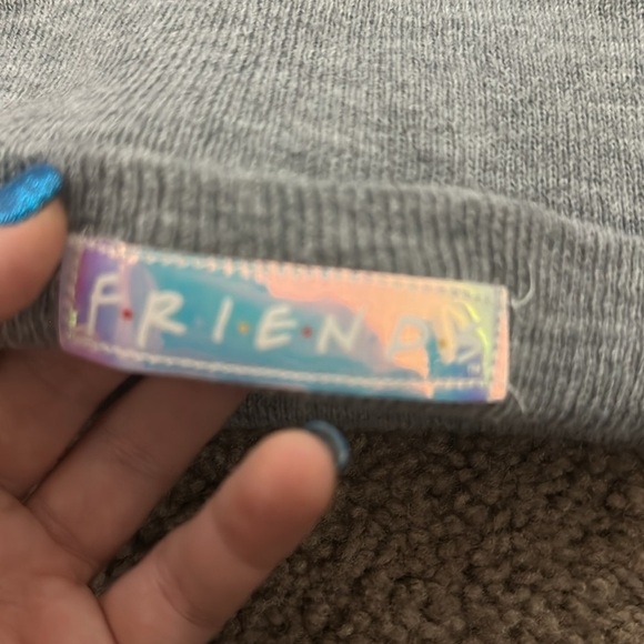 FRIENDS grey beanie - Picture 4 of 8